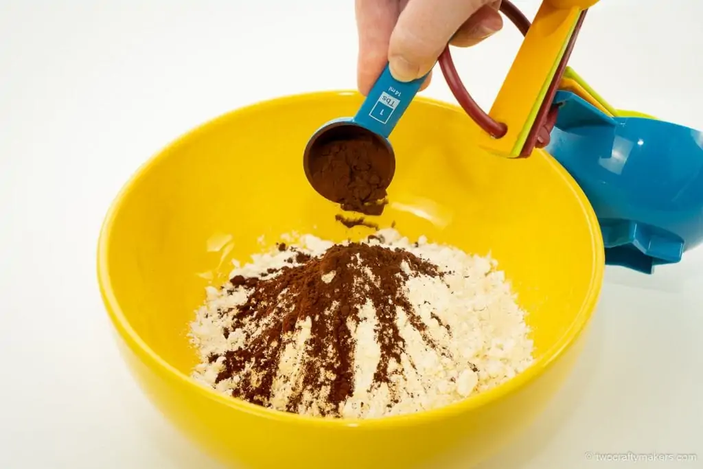 How to Make Play Mud